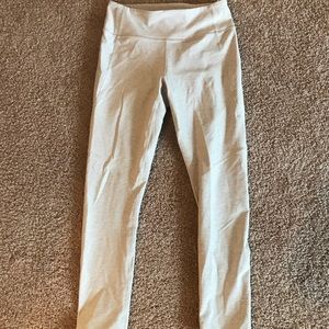 Outdoor Voices 7/8 Cream Leggings